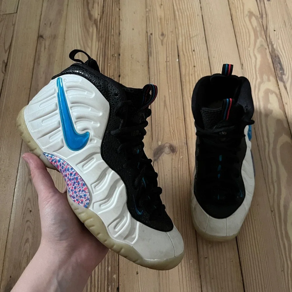Nike Air Foamposite Pro Kids 6Y White Black Blue High Top Sneakers 644792-102